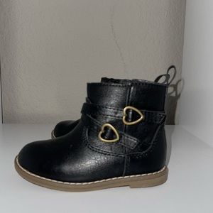 Black toddler boots from Old Navy
